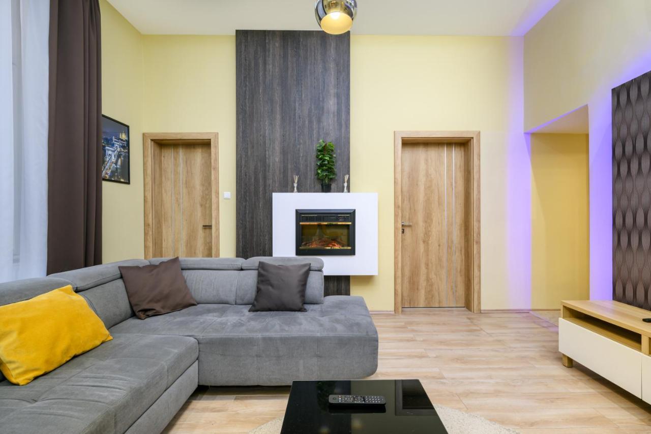 Downtown Deluxe-Two Bedroom Apartment With Sauna บูดาเปสต์ ภายนอก รูปภาพ