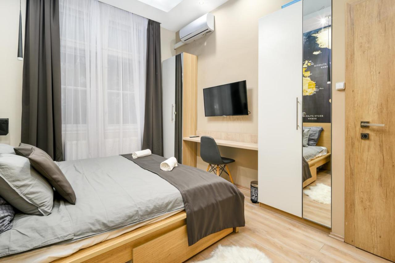 Downtown Deluxe-Two Bedroom Apartment With Sauna บูดาเปสต์ ภายนอก รูปภาพ