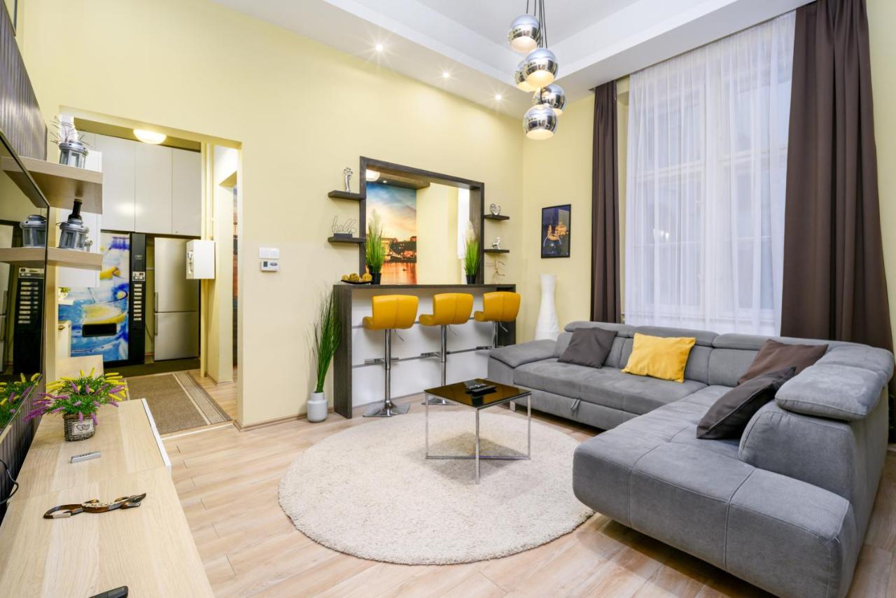 Downtown Deluxe-Two Bedroom Apartment With Sauna บูดาเปสต์ ภายนอก รูปภาพ