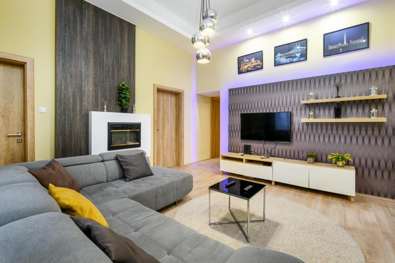Downtown Deluxe-Two Bedroom Apartment With Sauna บูดาเปสต์ ภายนอก รูปภาพ